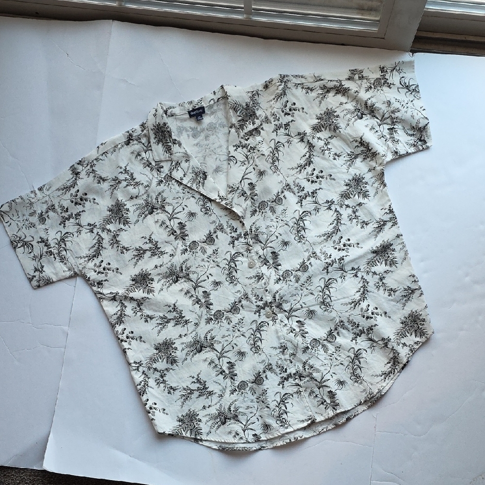 Gapbody Floral Print Women's Blouse - Black and White